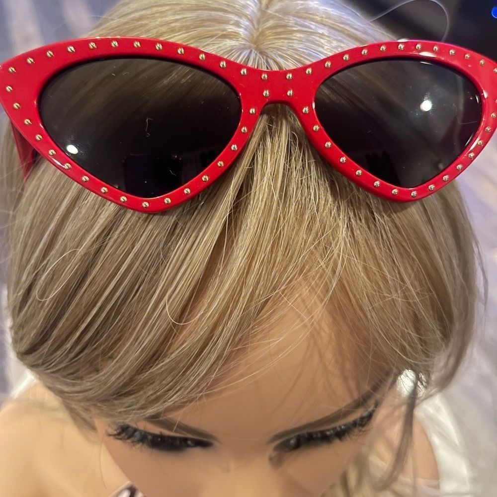 MOSCINO Cat Eye Sunglasses - Picture 5 of 12